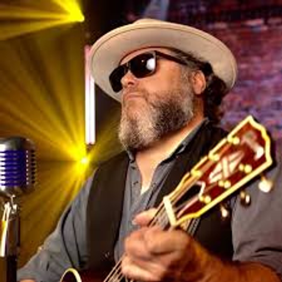 Live Music: Leroy