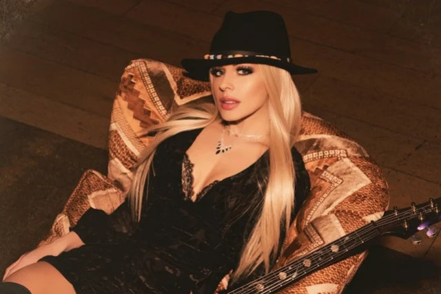 Orianthi Live at The Coach House