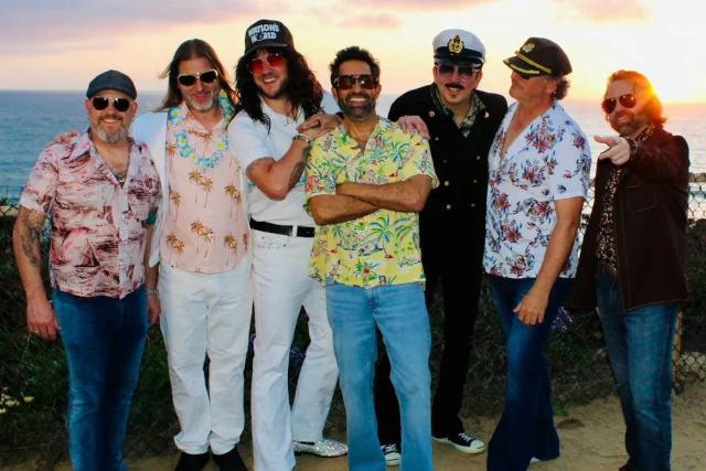 Mustache Harbor with RADIO80S