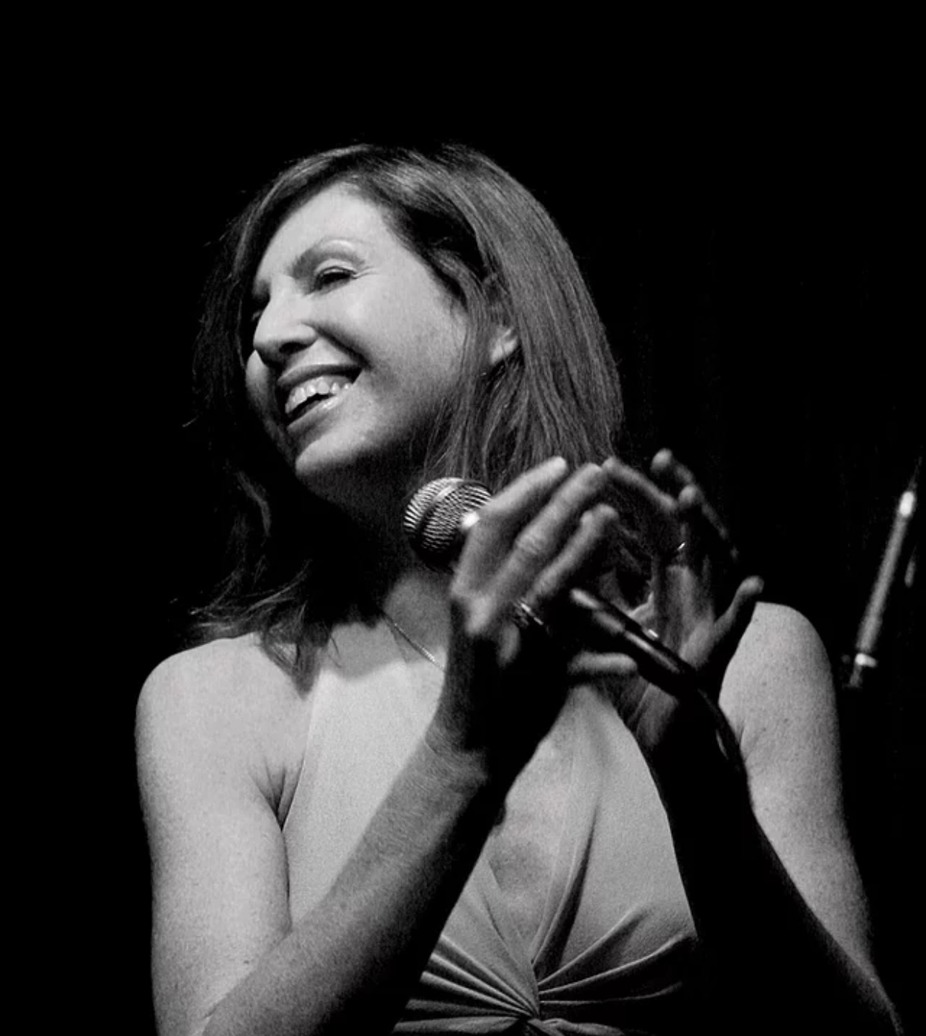 Live Music: Elizabeth Lamers
