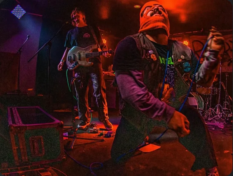 Live Music: Robber