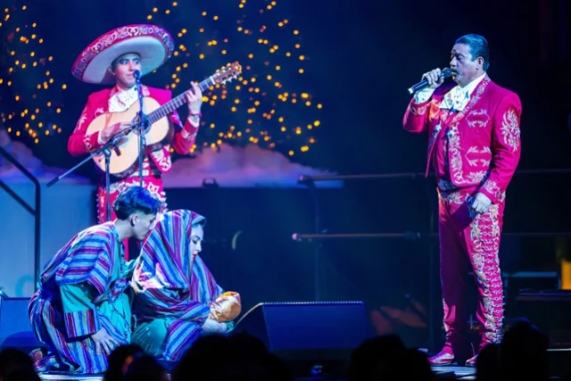 Mariachi Sol De Mexico: Merry-Achi Christmas